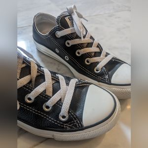 Black leather converse mens 4; women's 6